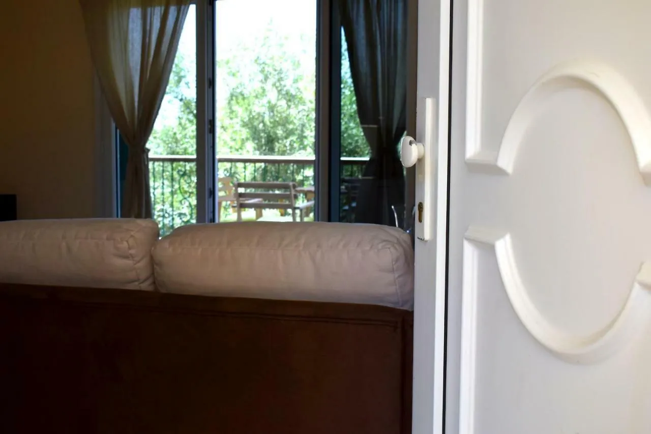 Olivelias Beachfront Hotel Apartment Elia Nikitis