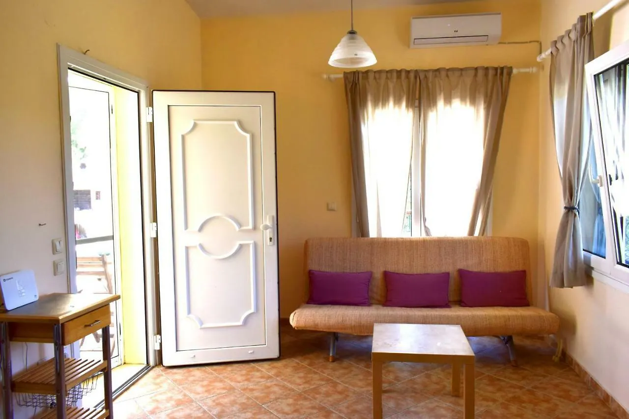 Olivelias Beachfront Hotel Apartment Elia Nikitis