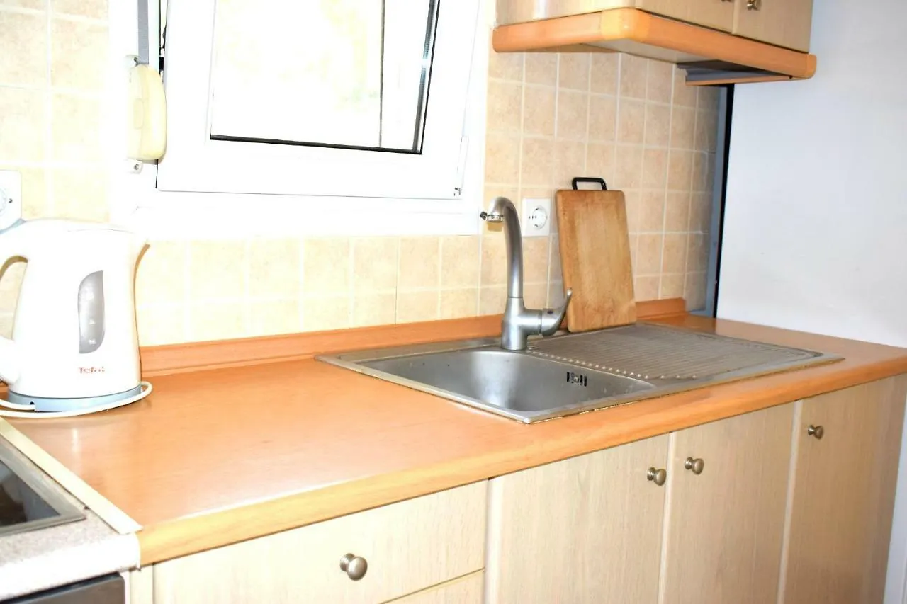 Apartment Olivelias Beachfront Hotel