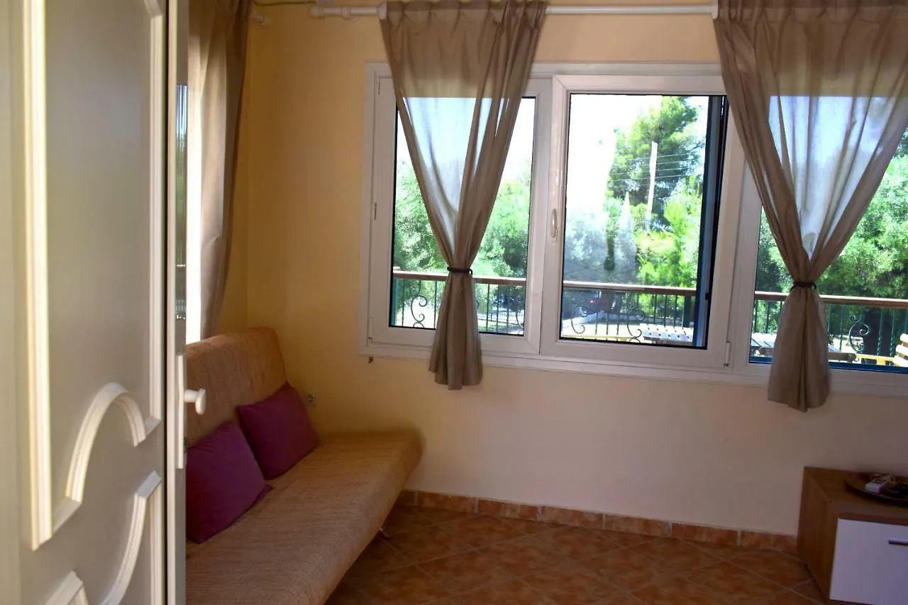 Olivelias Beachfront Hotel