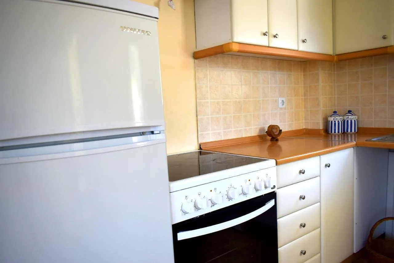 Olivelias Beachfront Hotel Apartment