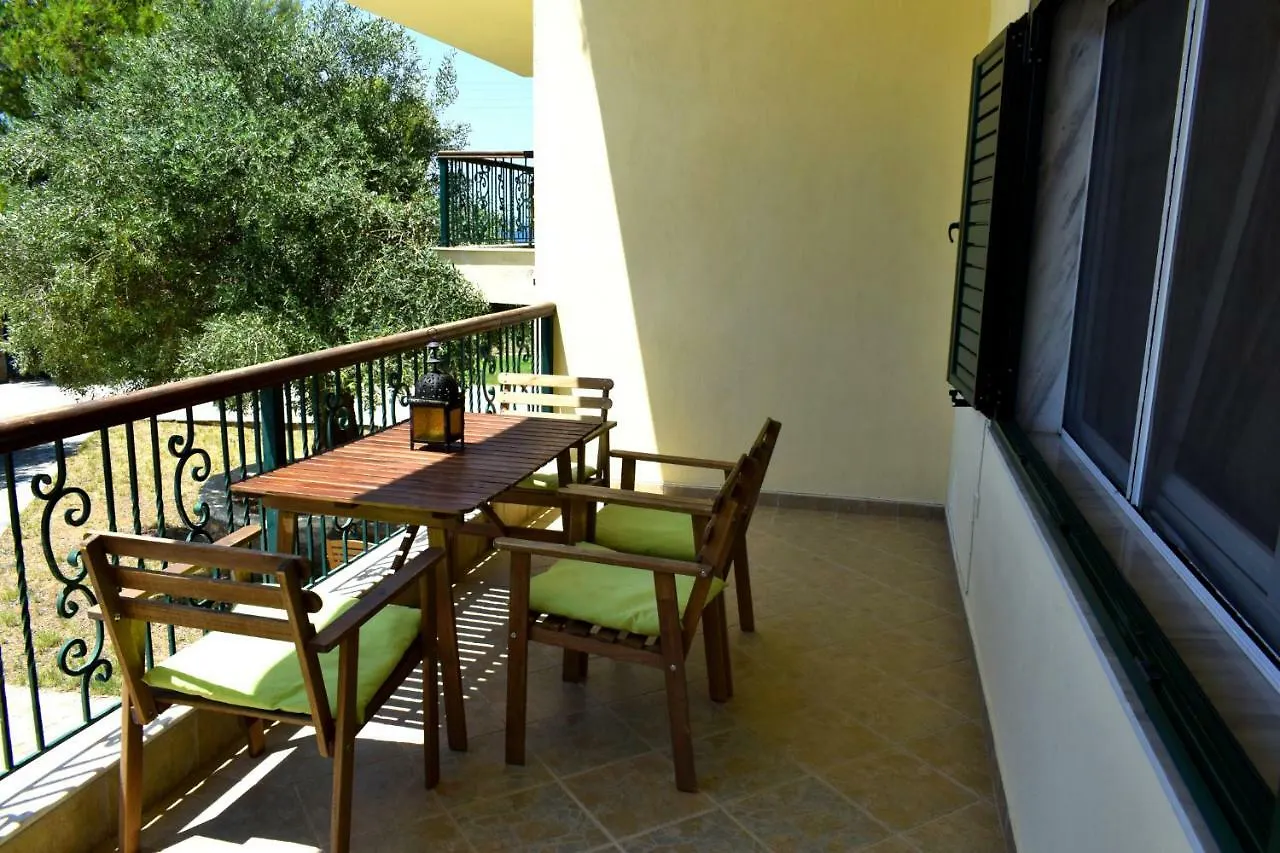 Olivelias Beachfront Hotel Apartment Elia Nikitis